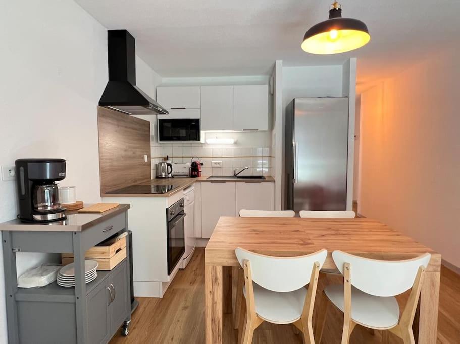 T3 Centre Ville Avec Parking, Balcon Et Wifi. 5P. Каутерец Екстериор снимка