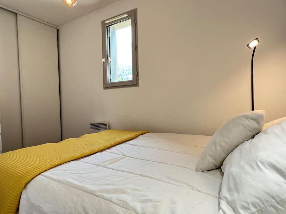 T3 Centre Ville Avec Parking, Balcon Et Wifi. 5P. Каутерец Екстериор снимка